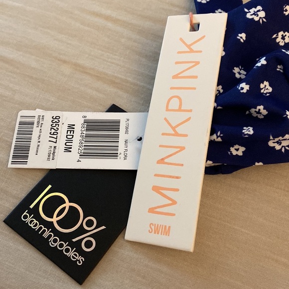 NWT MINKPINK Bloomingdale’s Mantaray Navy Floral Print Bikini Top - Picture 3 of 3